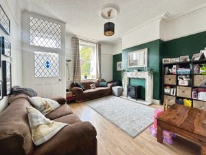 Living Room- click for photo gallery